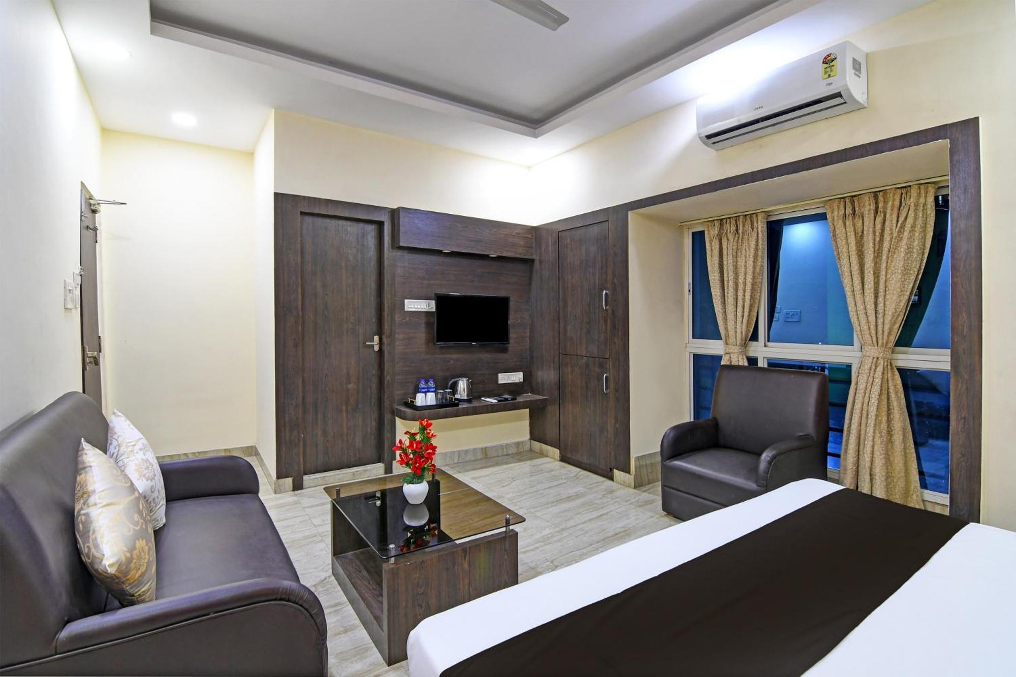 Townhouse Refresh Hotel Kolkata Exterior photo