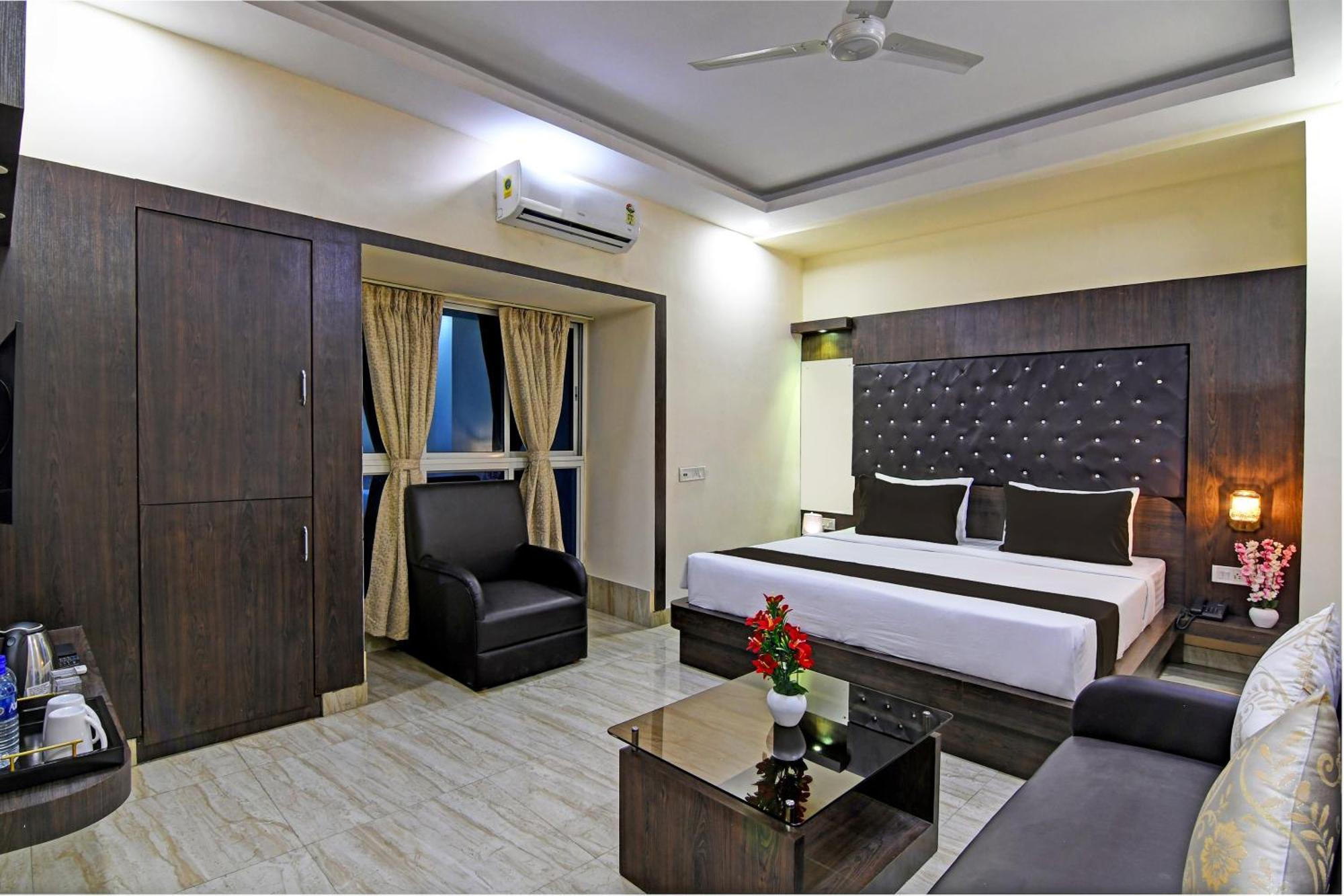 Townhouse Refresh Hotel Kolkata Exterior photo