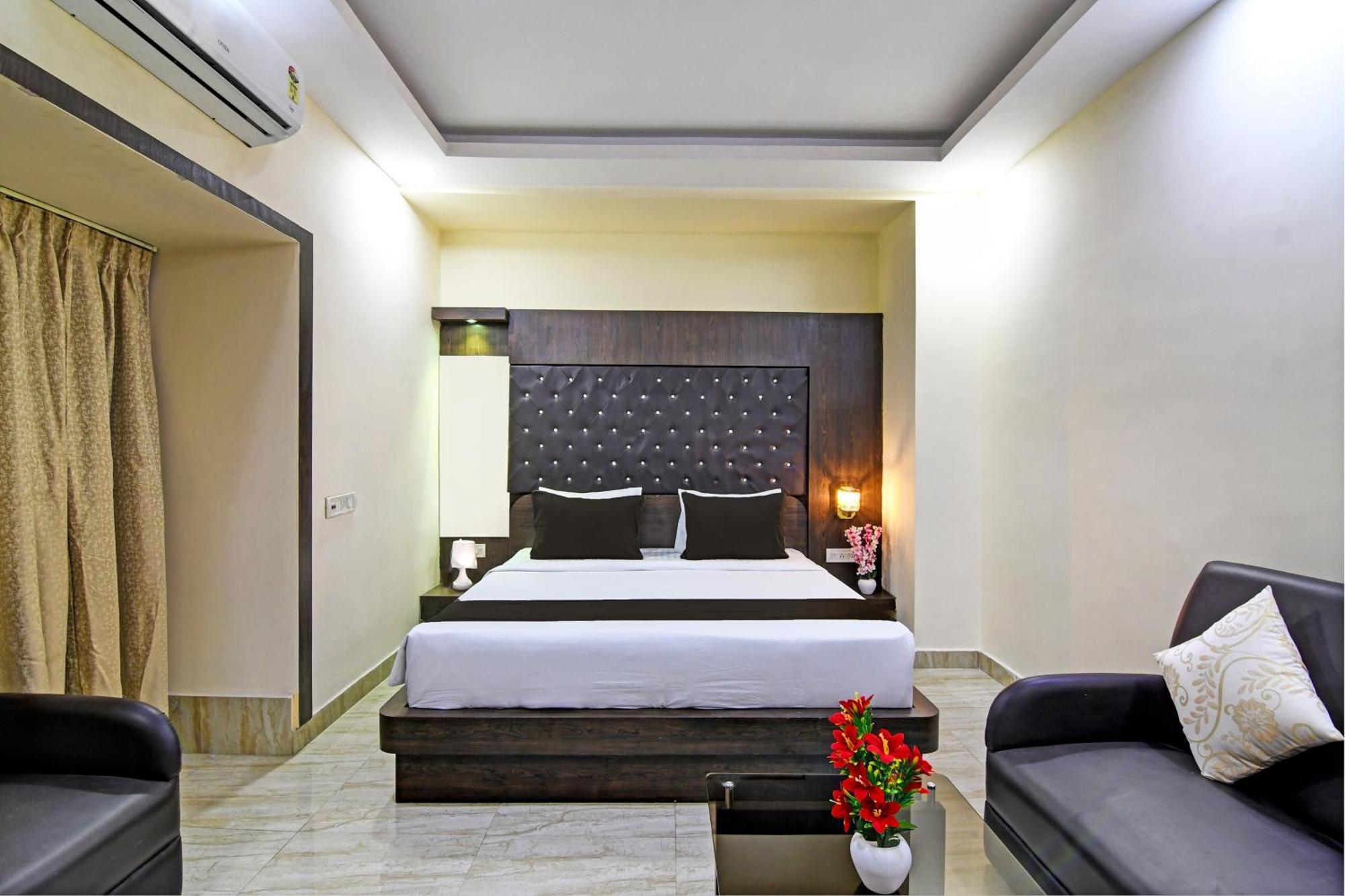 Townhouse Refresh Hotel Kolkata Exterior photo